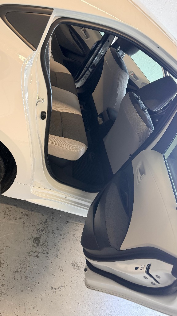 2023 Toyota Corolla LE - Photo 11
