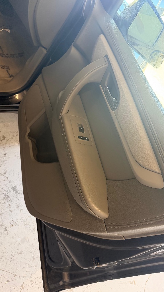 2015 Chevrolet Traverse LS - Photo 12